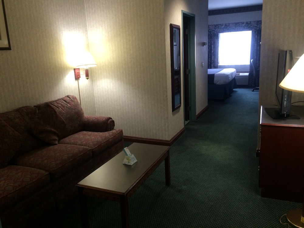 Best Western Elkhart Inn & Suites 22/27