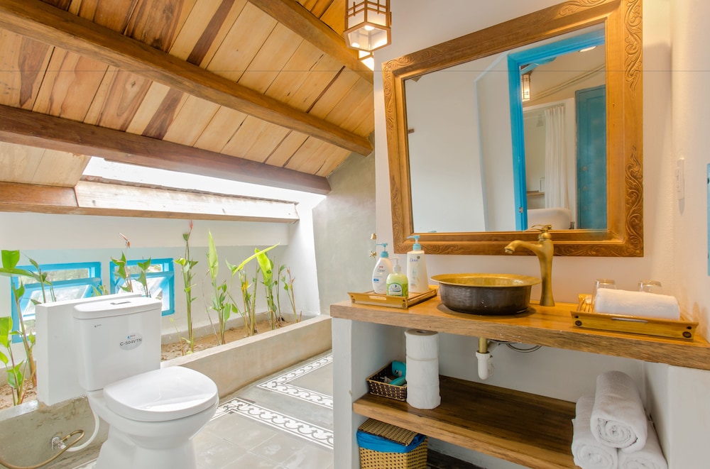 Life Beach Villa 63/64