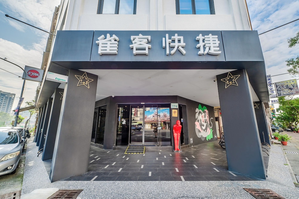CHECK inn Express Kaohsiung Love River 5/66
