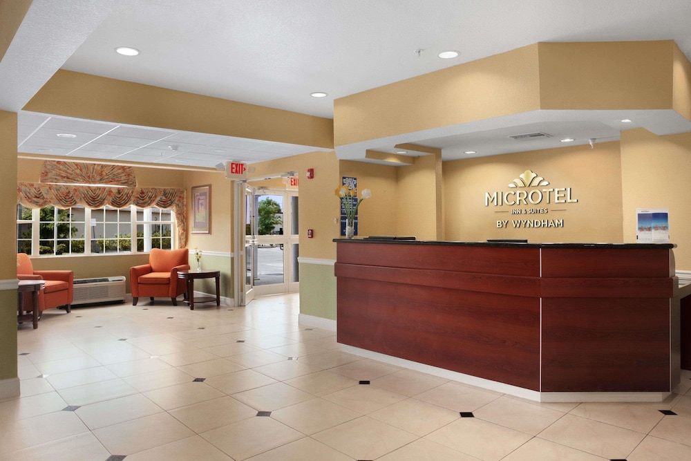 Microtel Inn & Suites by Wyndham Panama City 3/43