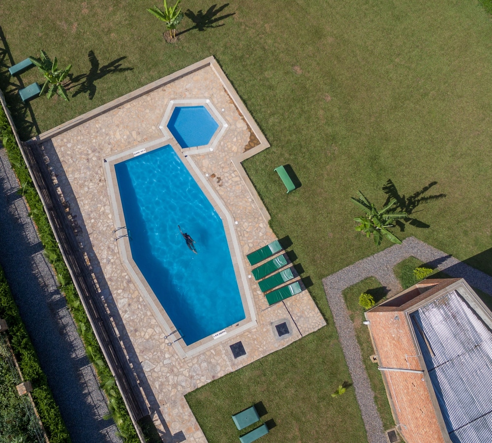 Buvi Lodge 45/50