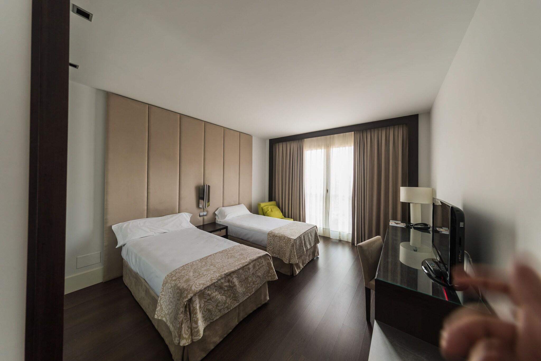 غرفة قياسية بسريرين منفصلين، Hotel Palacio Albacete and Spa 3/4