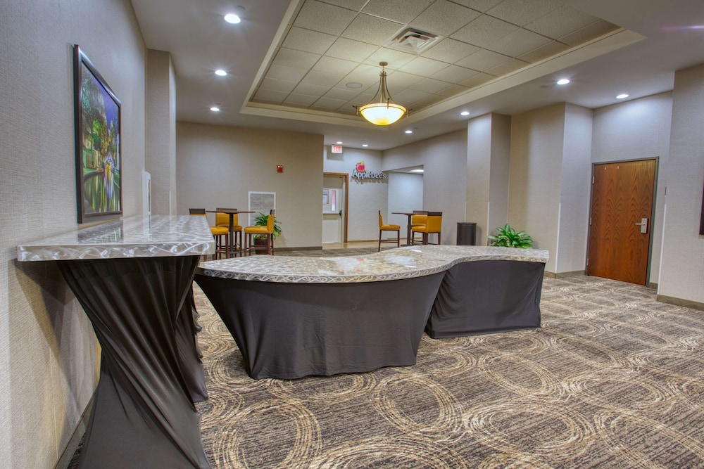 Drury Inn & Suites Near La Cantera Parkway 6/50