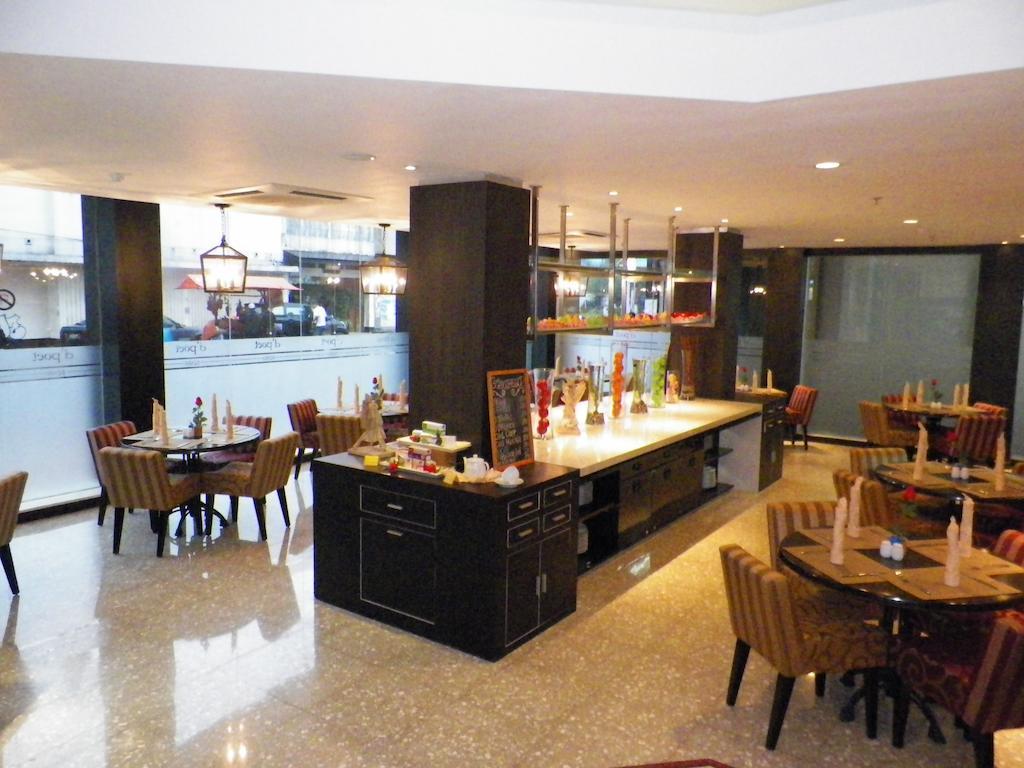D Best Hotel Bandung Managed By Dafam Hotels 28/31