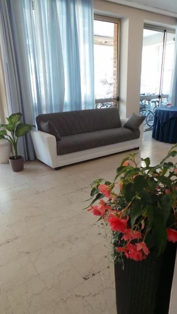 HOTEL CIMAROSA 36/52