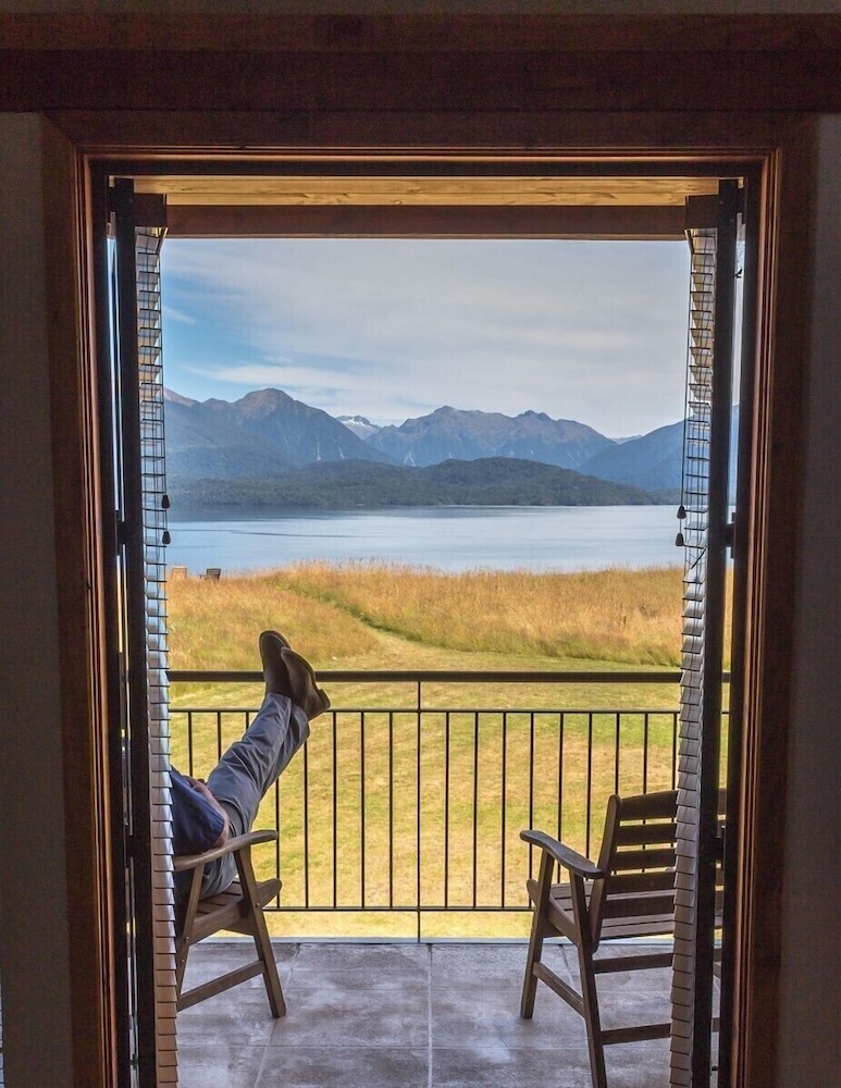 FIORDLAND LODGE 68/72