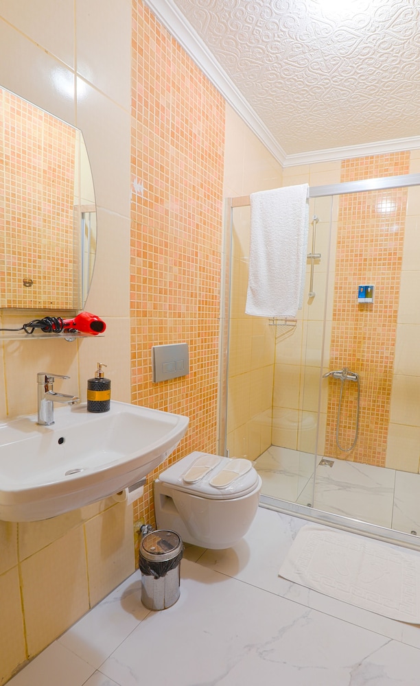 Istanbul Comfort Holiday Hotel 44/47