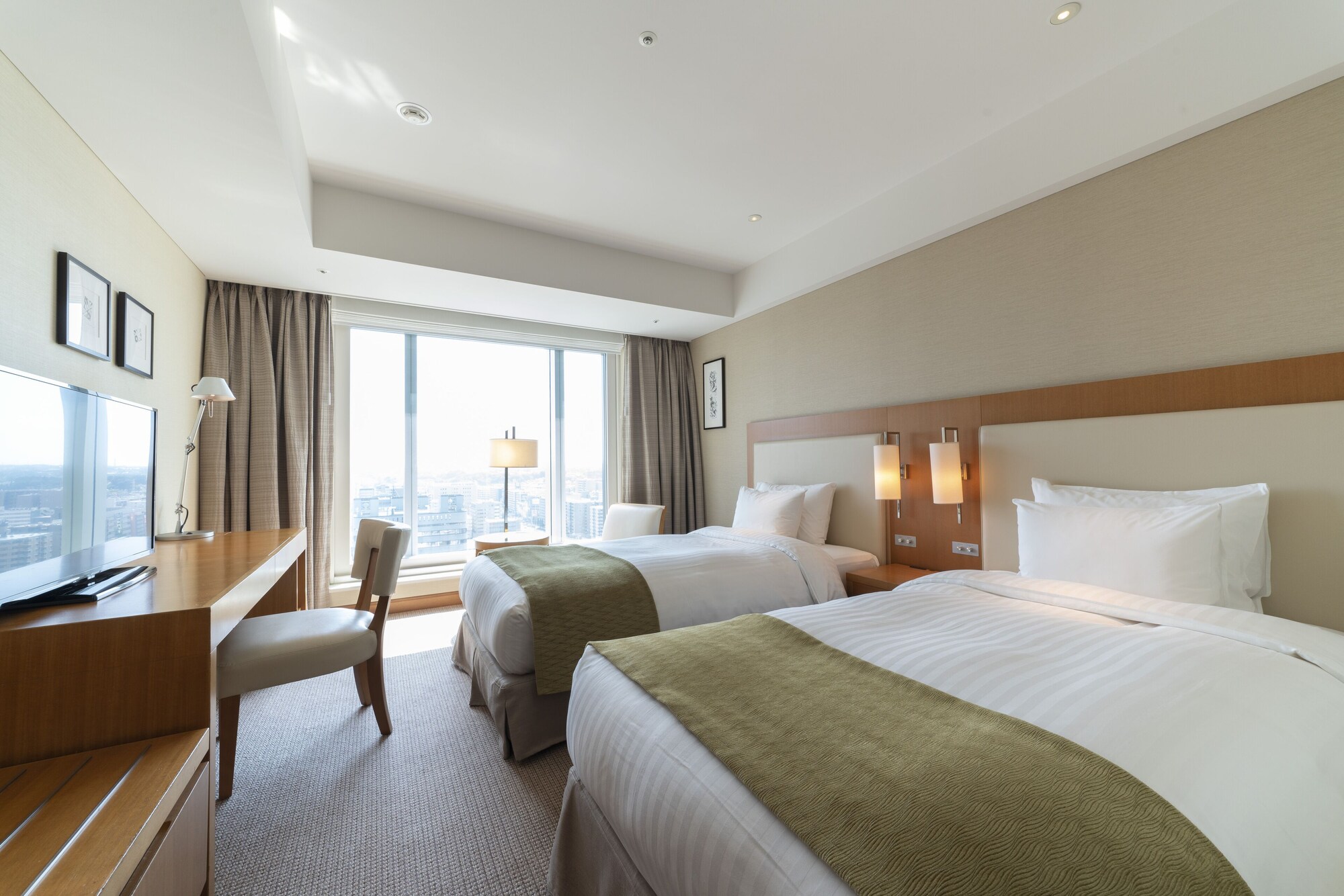 MODERATE, TWIN BEDS