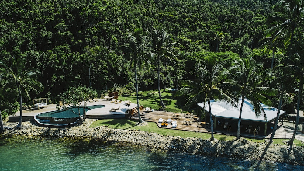 Elysian Luxury Eco Island Retreat 65/69