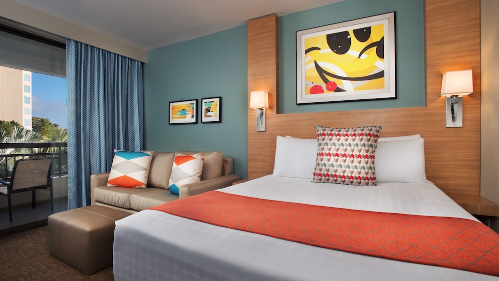 Bay Lake Tower at Disneys Contemporary Resort 12/39