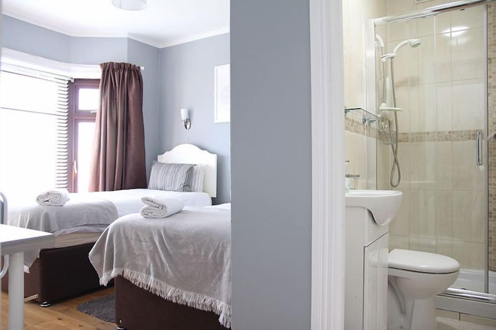Greenmount Bed & Breakfast 18/19