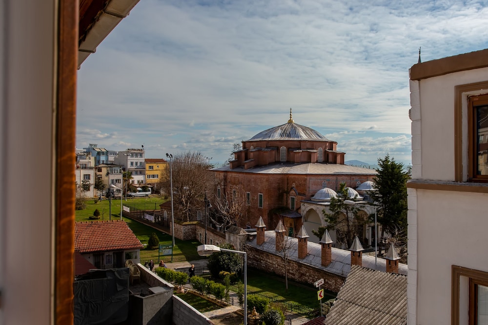 Sofia Corner Hotel 47/50