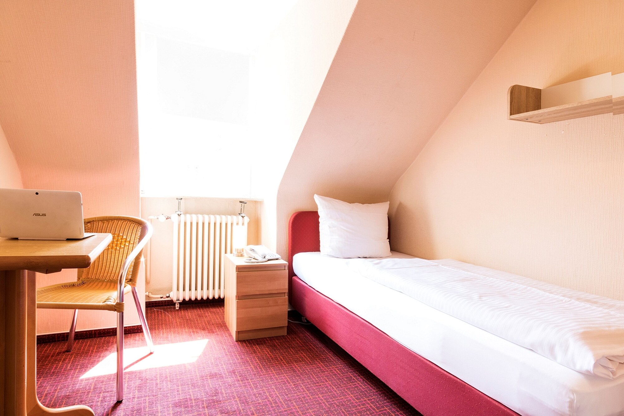 3 BEDROOMS, APARTMENT
