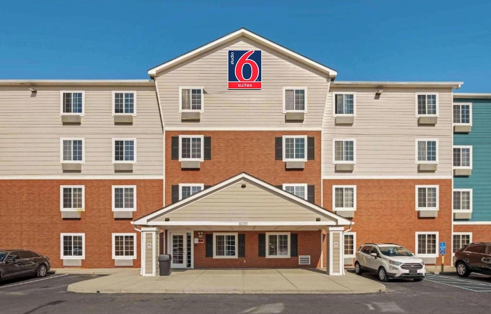 Studio 6 Extended Stay Cincinnati Sharonville OH 36/44