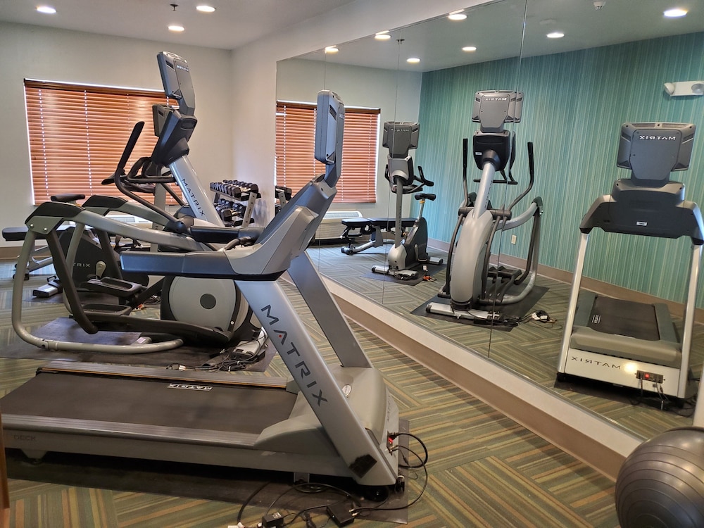 Holiday Inn Express Hotel And Suites Mattoon 33/48