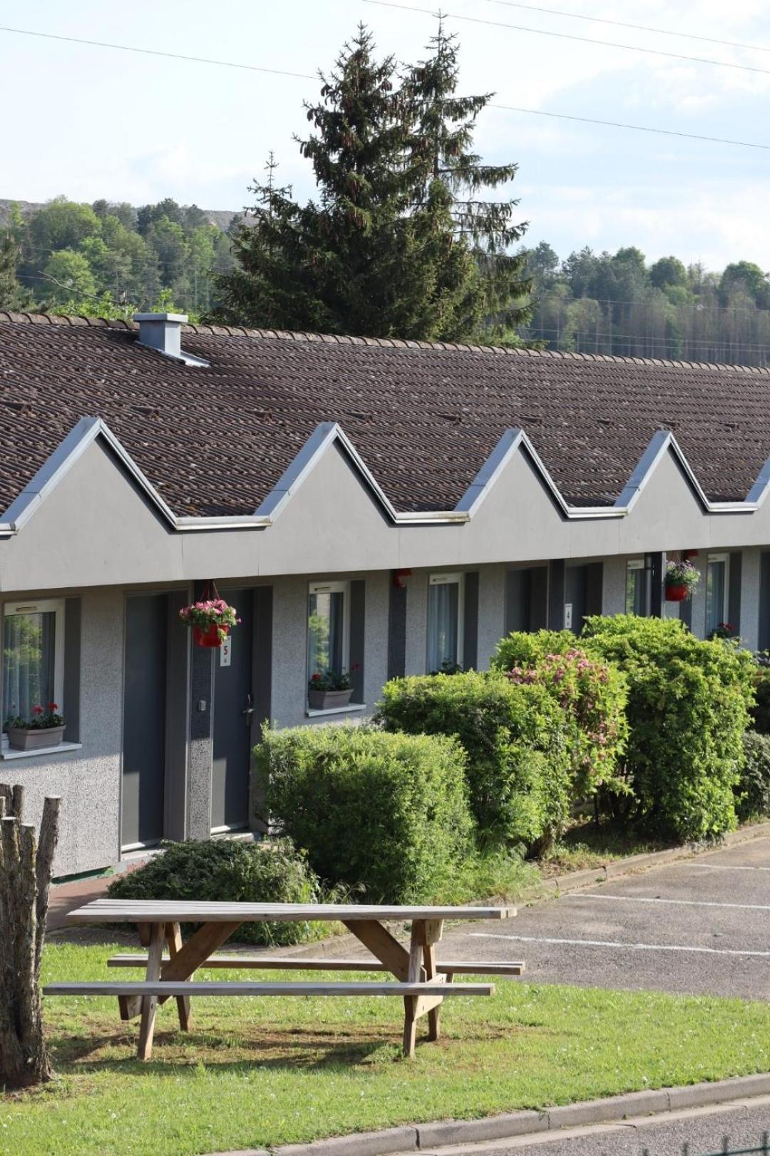 HOTEL DES PORTES DE MEUSE 35/38