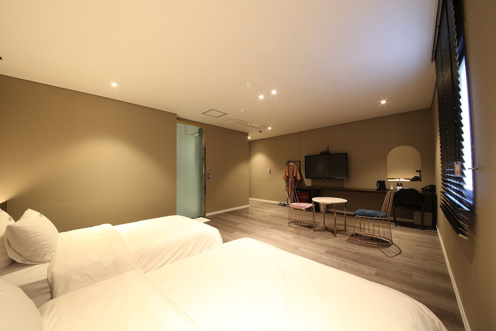 Hotel LeeSunDeok 10/30