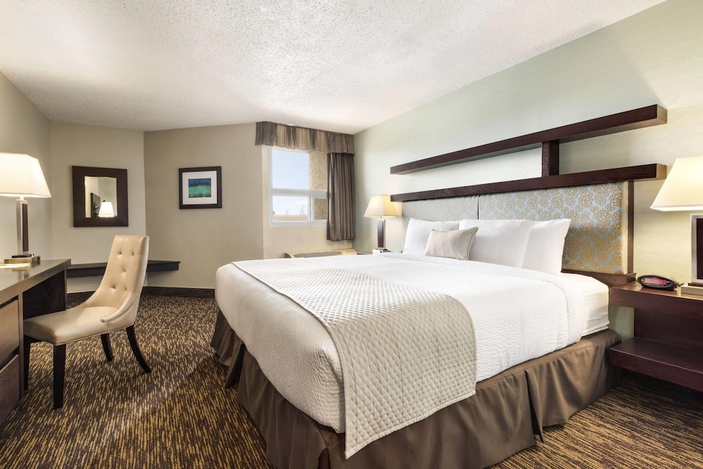 غرفة بسرير كينج، Days Inn Vermilion 2/3