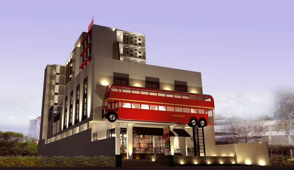 Hotel FortunaGrande Jember 4/61