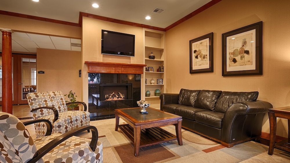 Best Western Cleveland Inn & Suites 10/17