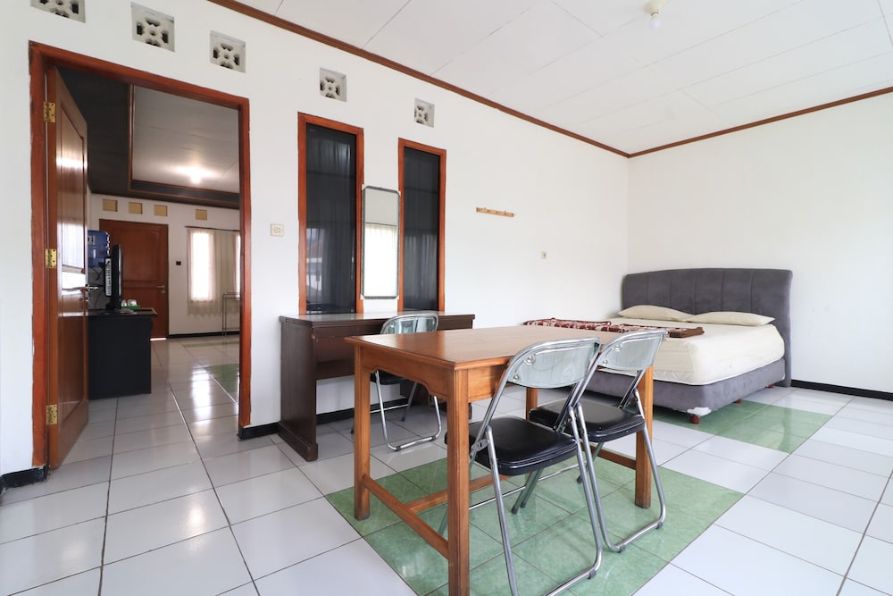 Abang Hotel Ciwidey 11/58