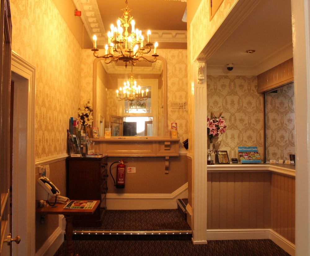 The Heritage Hotel 8/49