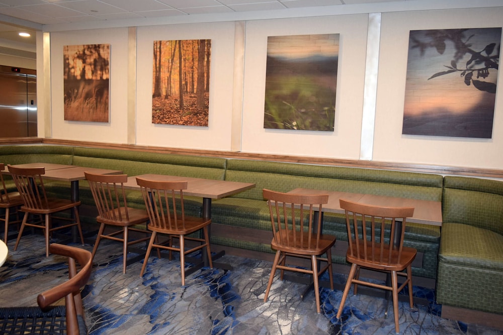 Fairfield Inn And Suites By Marriott Youngstown 29/35