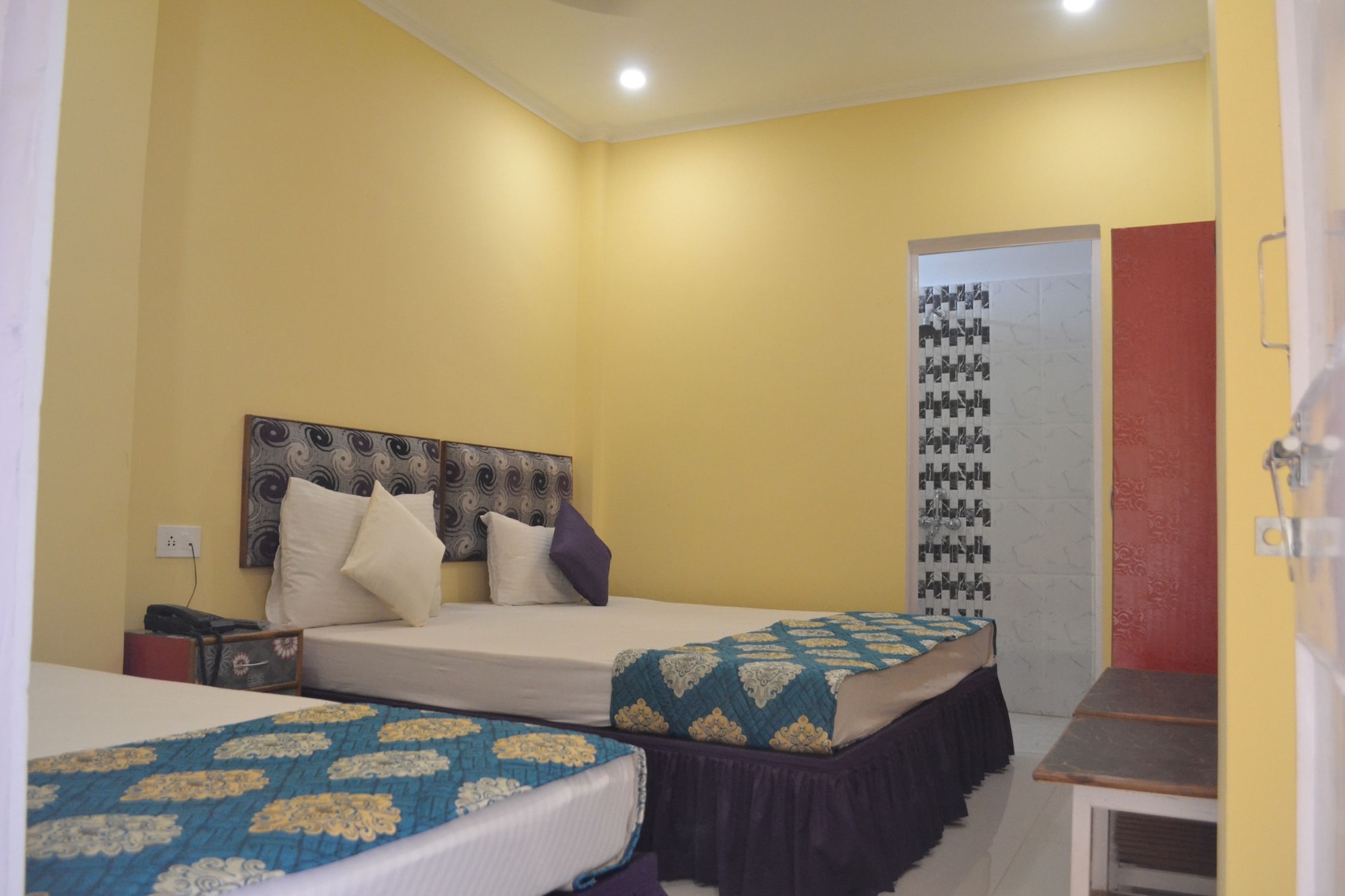 SUPERIOR, TWIN BEDS