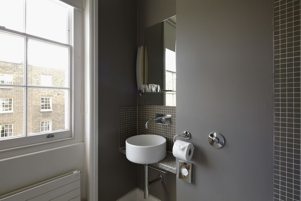 B&B Belgravia 39/43