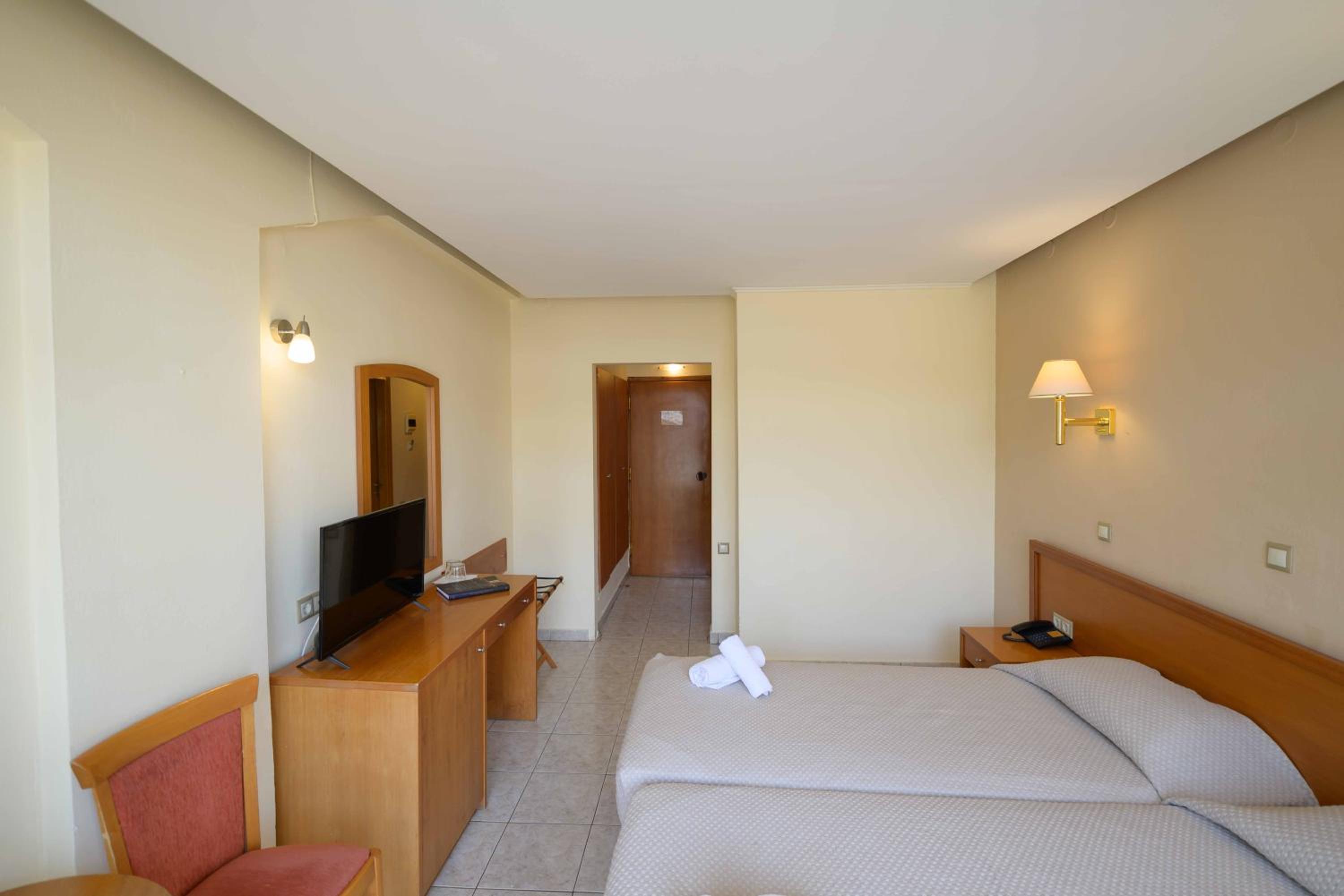 Standard, Double or Twin Bed