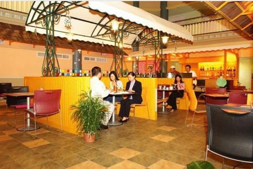 Megah D Aru Hotel Tanjung Aru Kota Kinabalu 38/50