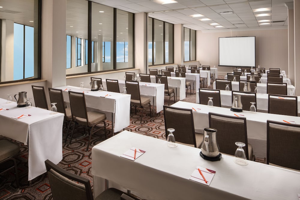 Crowne Plaza Dallas Love Field - Med Area 47/56