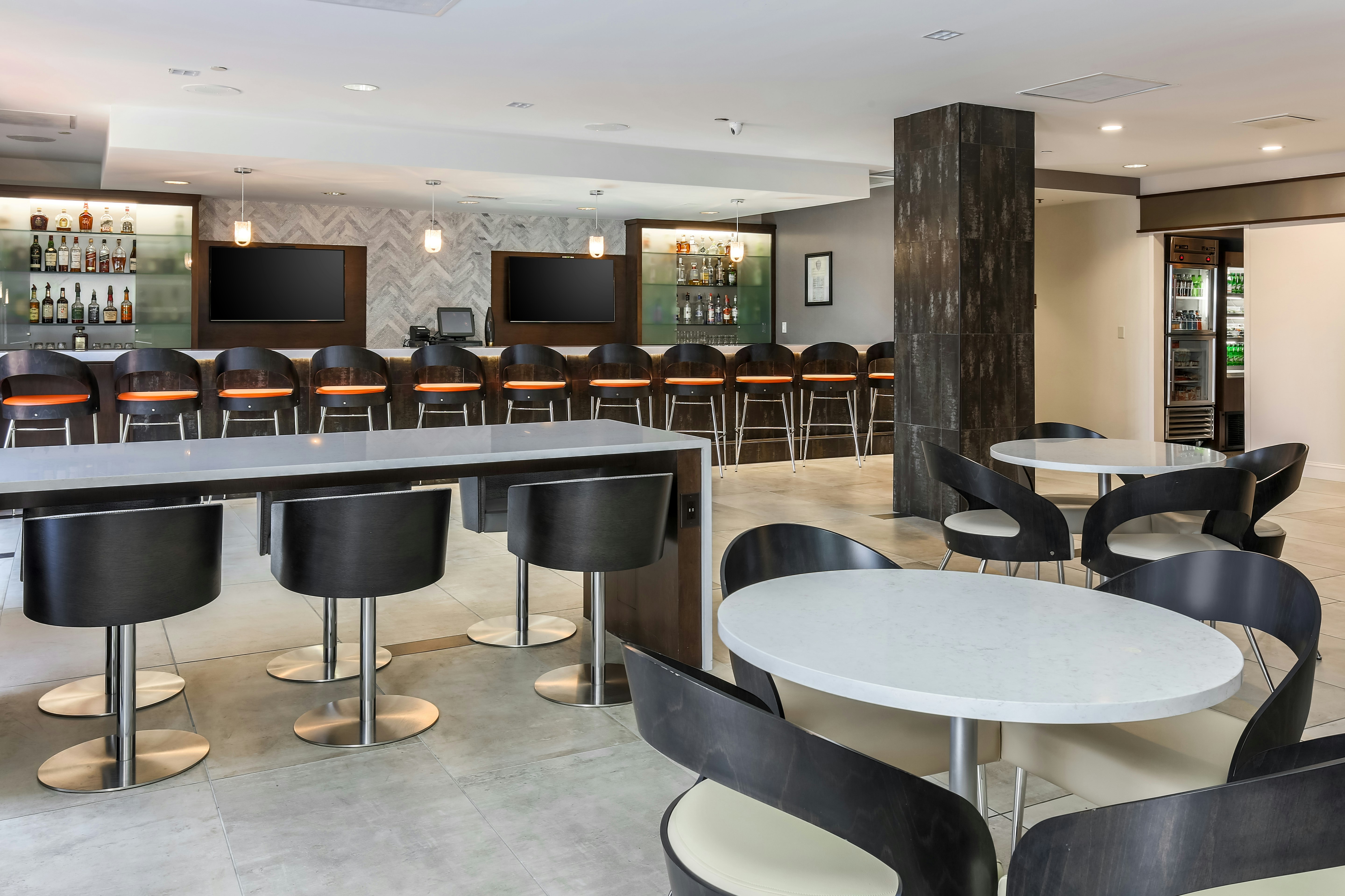 Doubletree By Hilton Hotel Atlanta Airport 26/49