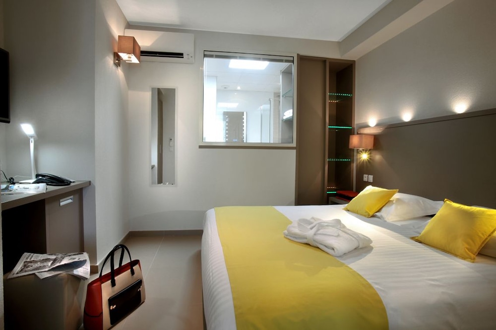 junior suite, pool view