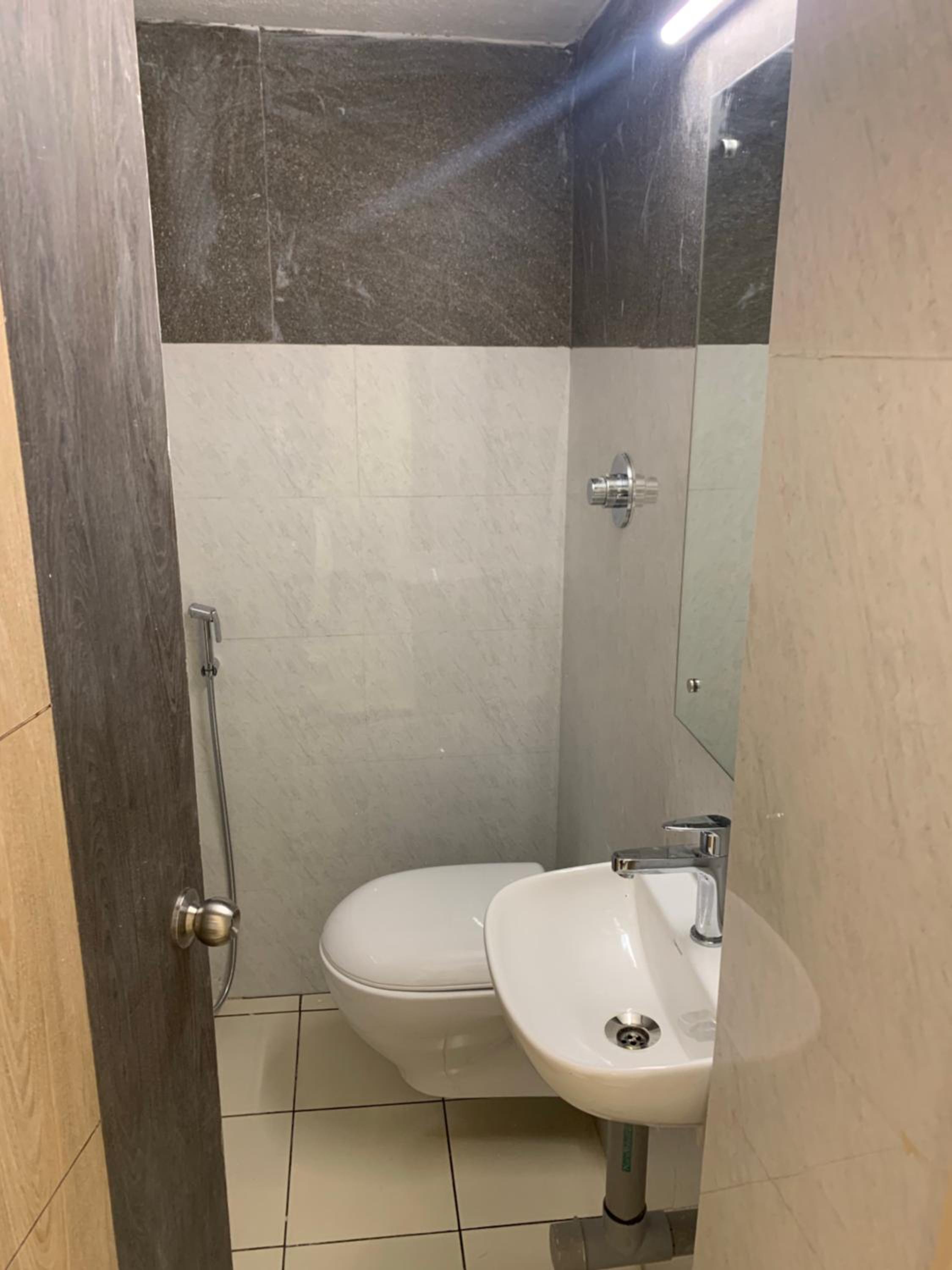 Hotel Temple City 48/49