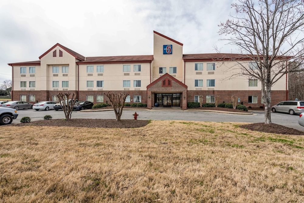 Motel6 Rocky Mount, NC 45/47