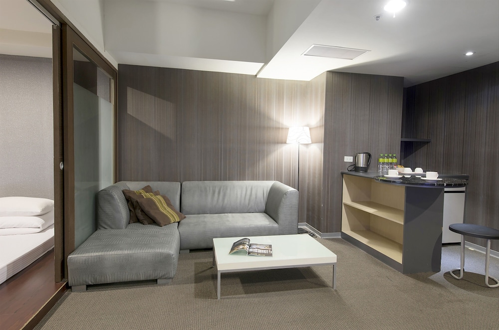 The Galerie Hotel 34/47