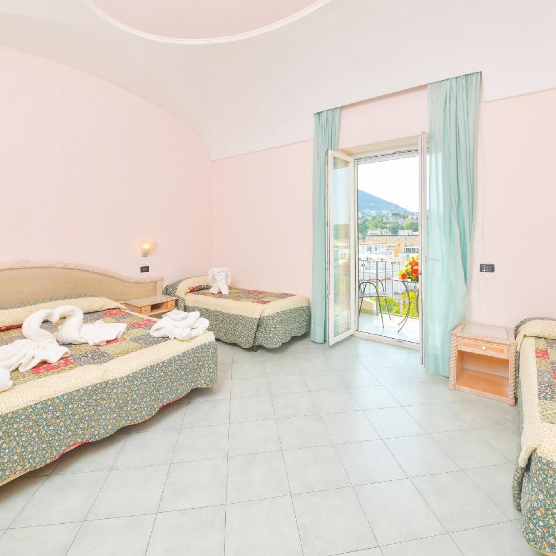 غرفة ثلاثية، Hotel Terme Felix 5/6