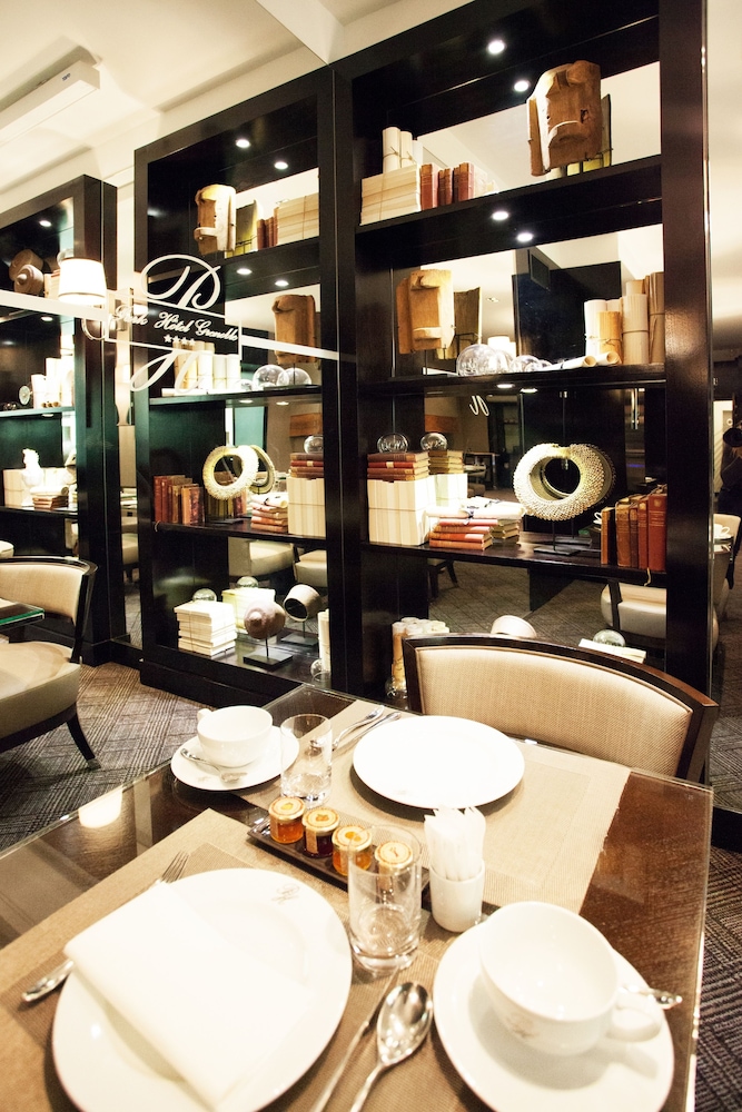 restaurant cafeteria