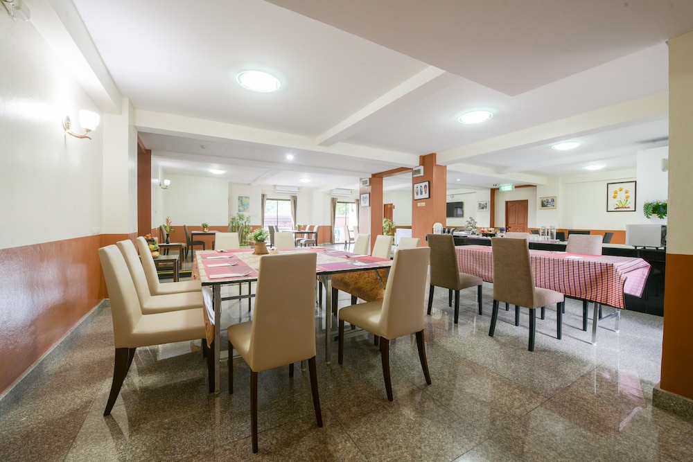 The Route Sriracha Hotel And Residence 43/49