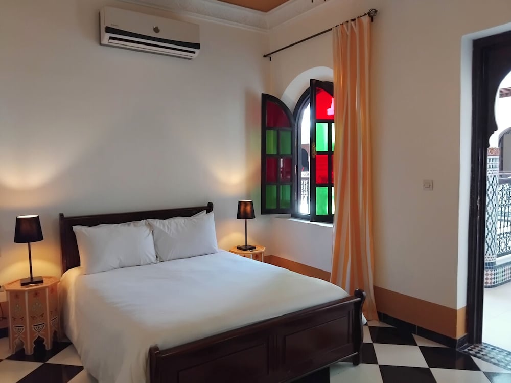 Riad Yakimour 13/48