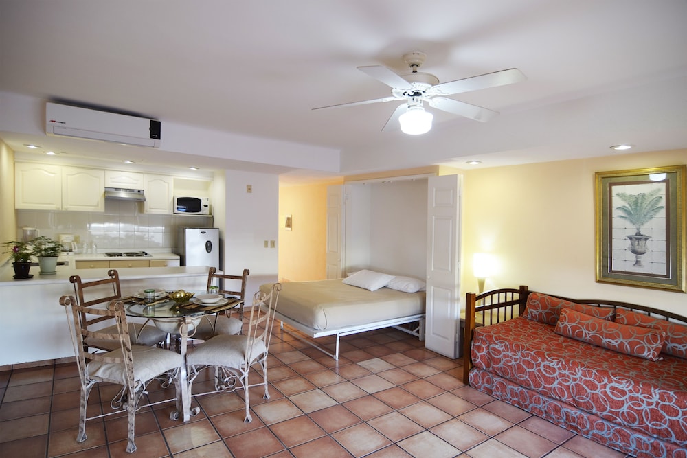 Hotel And Suites Las Palmas Los Cabos 32/68