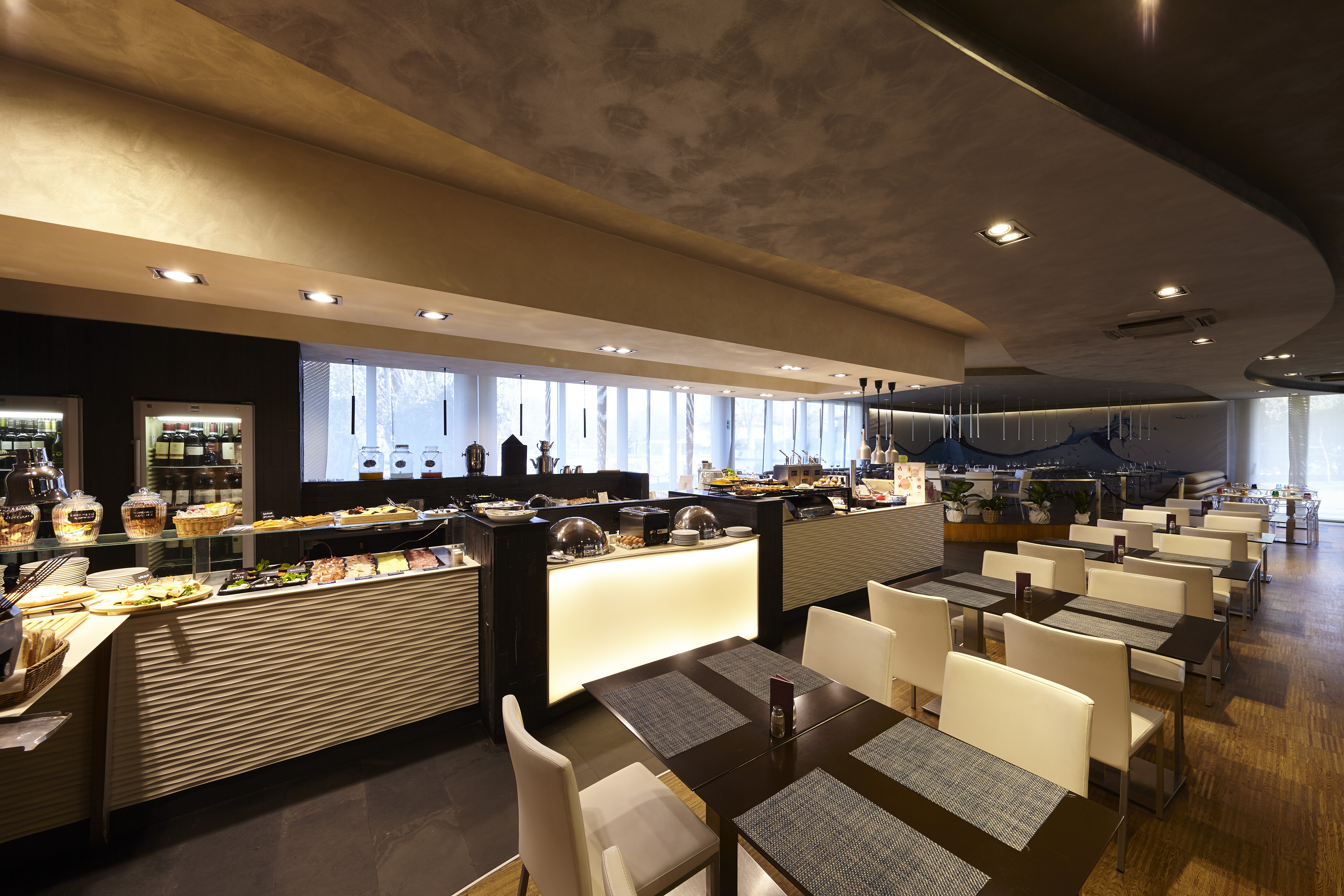 restaurant cafeteria