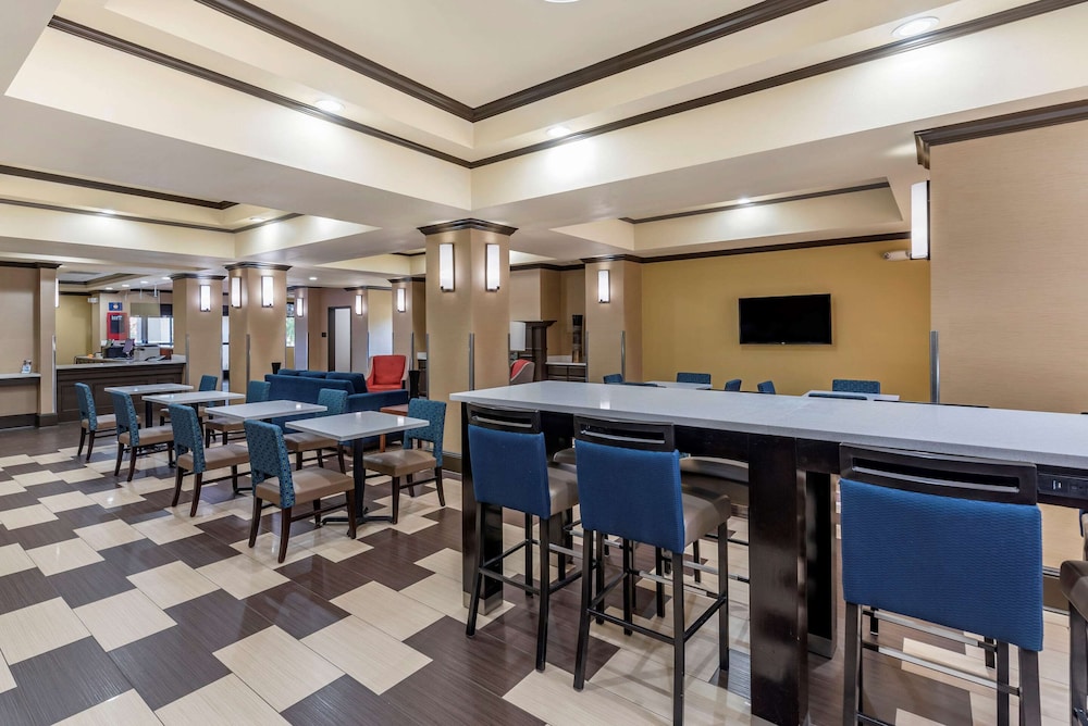 Comfort Inn and Suites El Dorado, AR 23/30