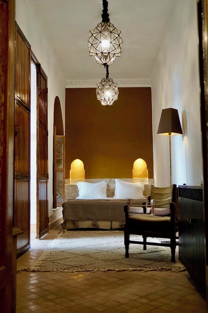 RIAD TZARRA 3/49