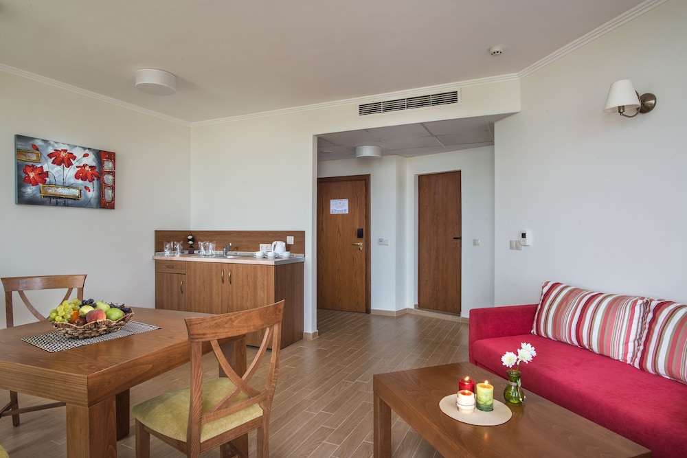 Miramar Hotel 22/50
