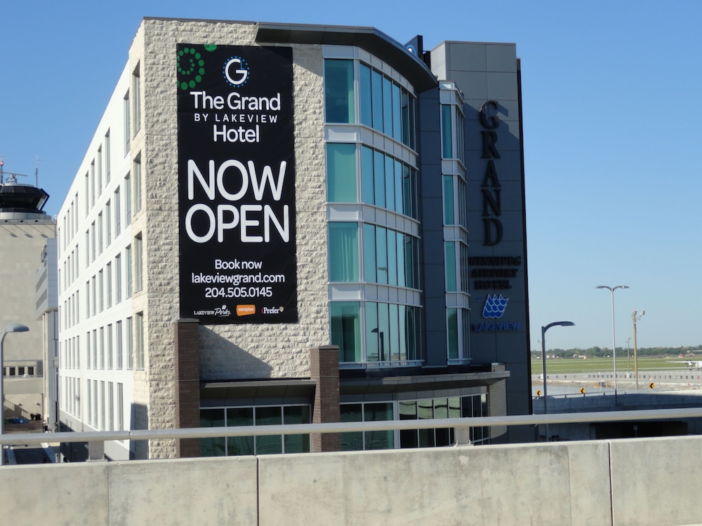 The Grand Winnipeg Airport Hotel 7/56