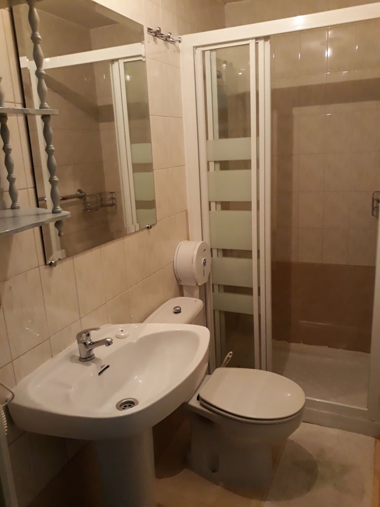 Hostal Fuentesol 28/28