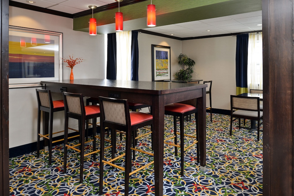 Best Western Inn Elyria 21/26