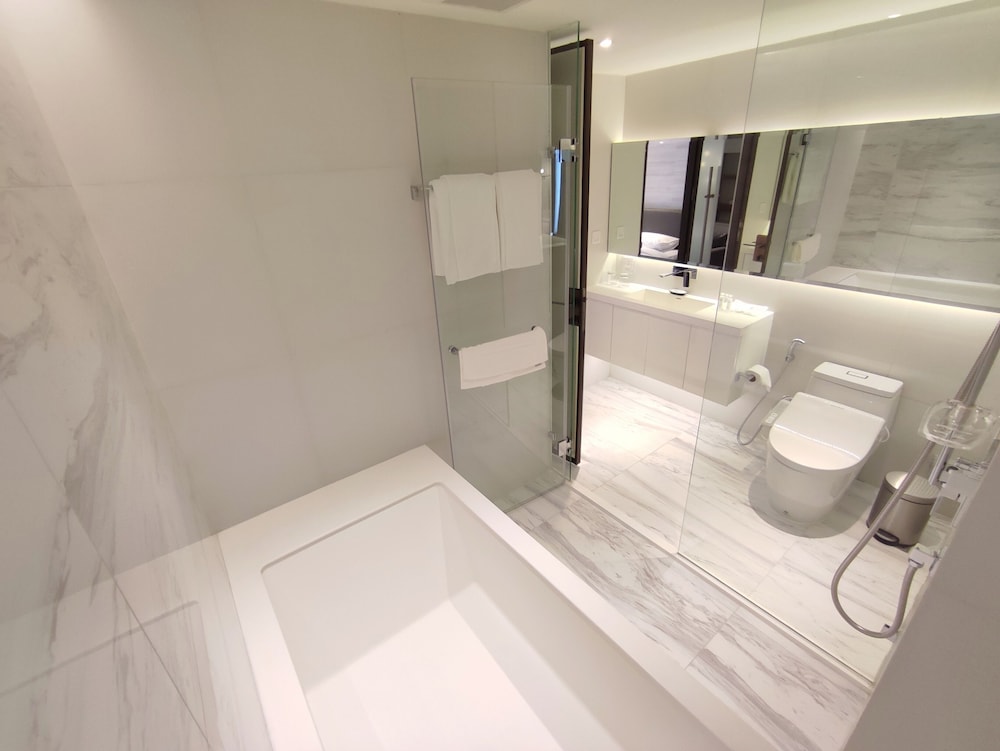 Ashley Hotel BKK 30/33